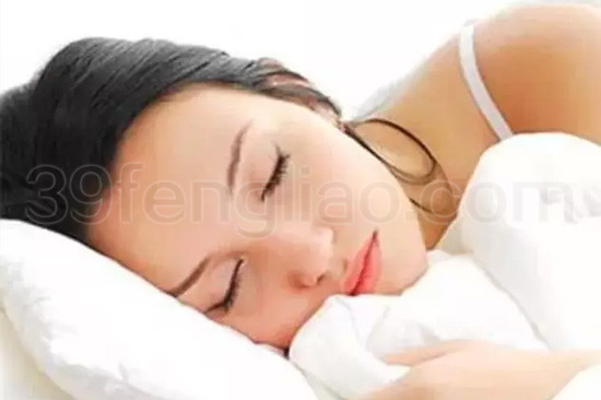 睡前排毒安神好方法