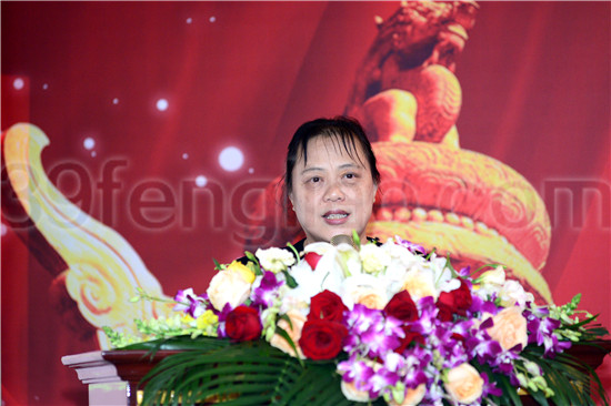 中国民族医药学会李万瑶会长