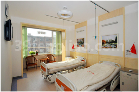 2016年“众媒体看蜂疗”走进石家庄第一医院