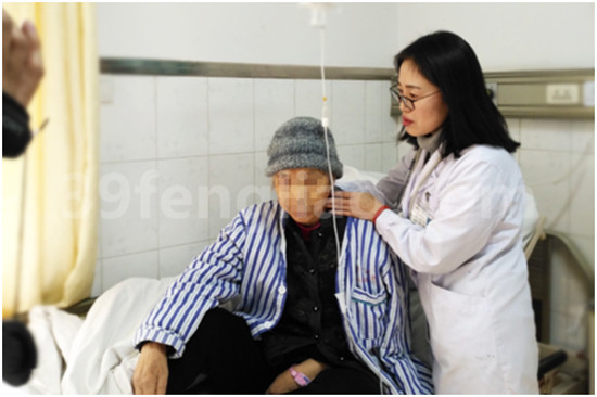 2016年“众媒体看蜂疗”走进石家庄第一医院