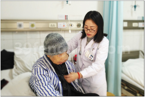 2016年“众媒体看蜂疗”走进石家庄第一医院