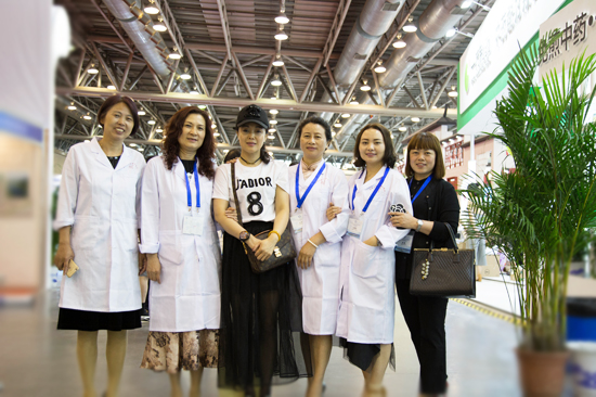 陆九妹荣任世界中联蜂疗专业委员会理事