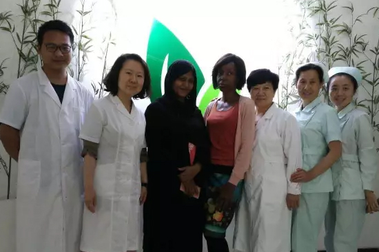 ReLife国际医疗中心让非洲姐妹感受中医的奇特