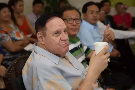 据39蜂疗网报道,ReLife国际医疗中心作为在北京开展中医国际医疗旅游工作的优秀单位,东盟卫生局一行20余人的参观和考察