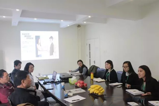 39蜂疗网记者报道2016年3月4日,市中医局陪同商务部领导莅临ReLife视察工作,体现了对ReLife既往医疗成就的肯定以及对其工作的重视和支持。这次视察工作也给ReLife带来新的方向和动力。ReLife中心也希望在政府部门的扶持下,国际医疗的市场能够真正朝着更高端的发展方向迈进。