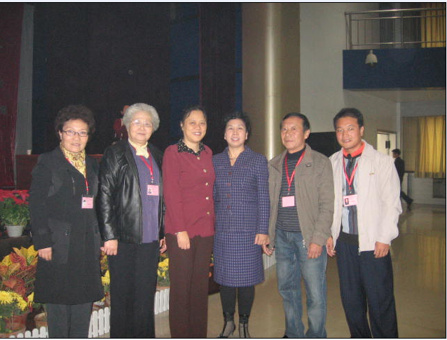 2009年11月在石家庄参加学术会时与杨汝伟，李万瑶教授等合影