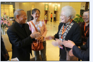 多年前认识的老朋友王孟林教授，现在又见面了，特别高兴。