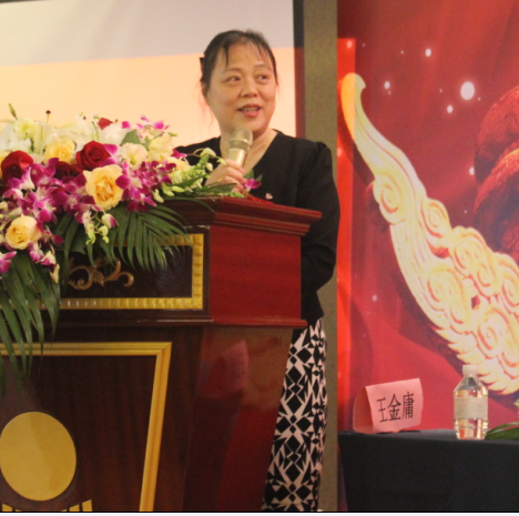 中国民族医药学会蜂疗分会 会长李万瑶发言