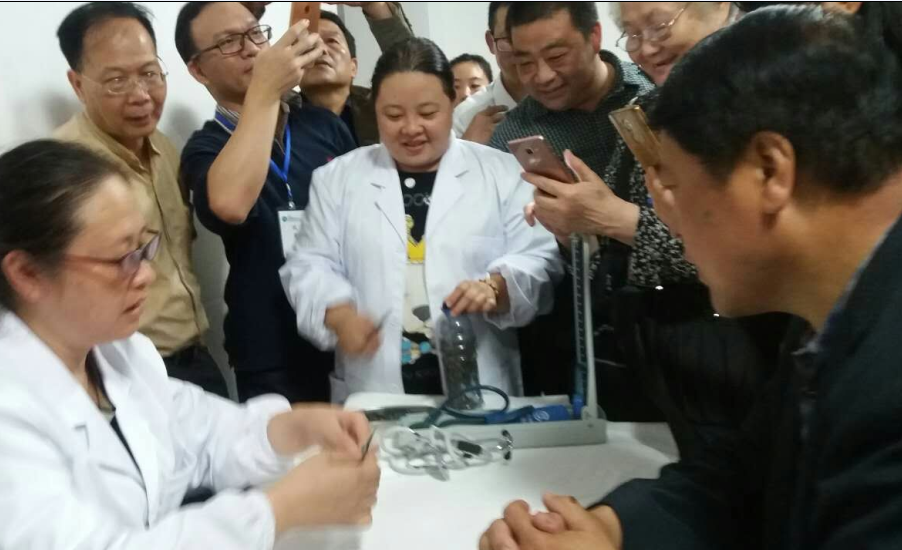 神农蜂疗养养老院里面设有诊所，